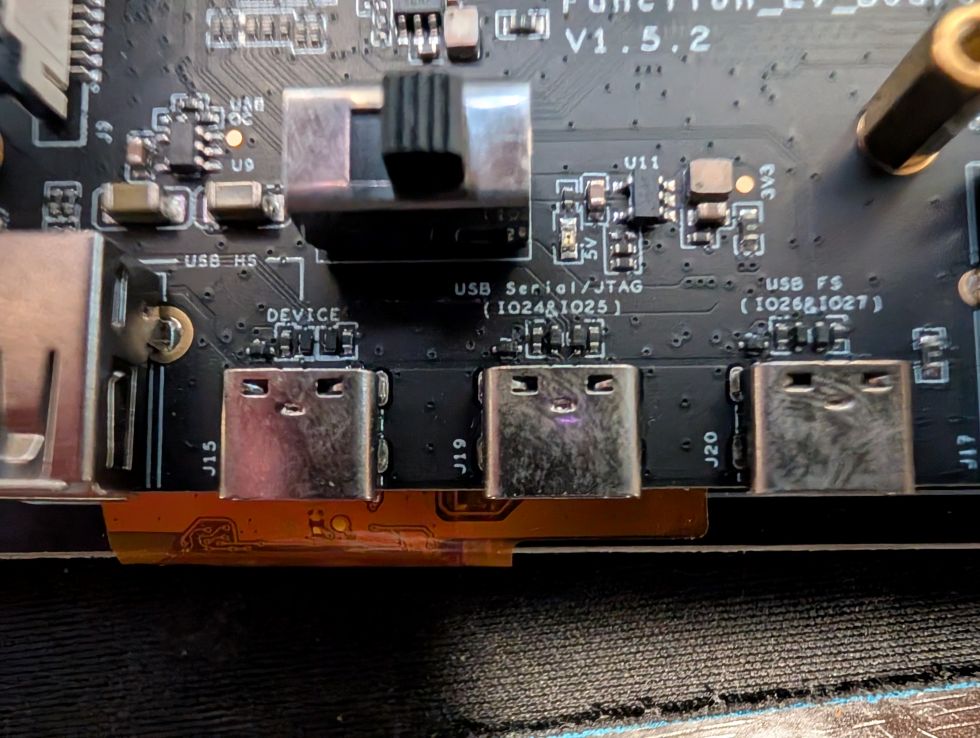 EV-Board（基板 V1.5.2）の USB-C 3ポートのシルク印字