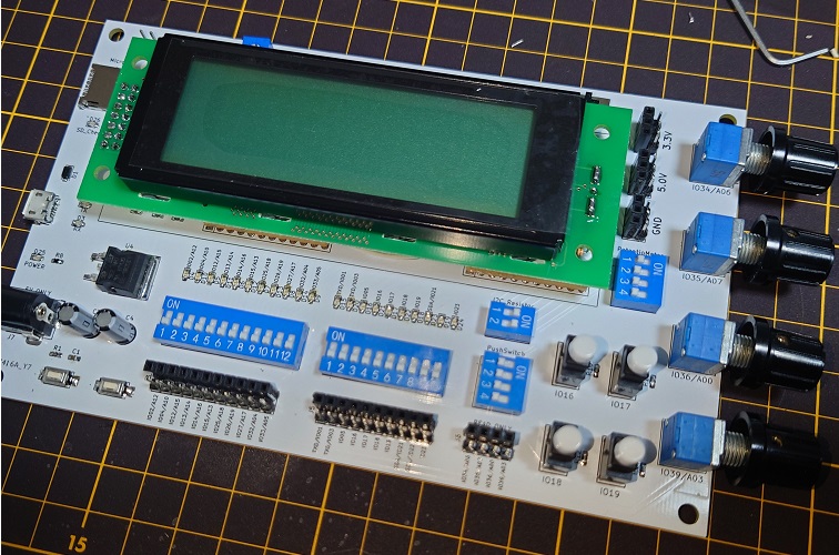 完成したテストボード